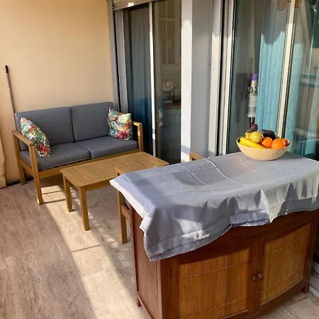 Cannesmarina-3pieces-piscine-terrasse-clim-parking Apartment